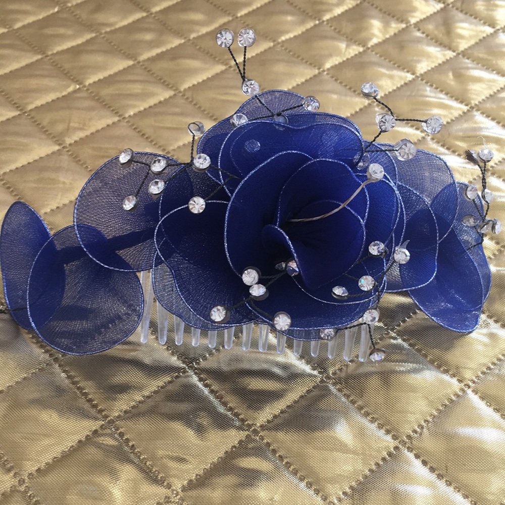 Rhinestone flower hair comb